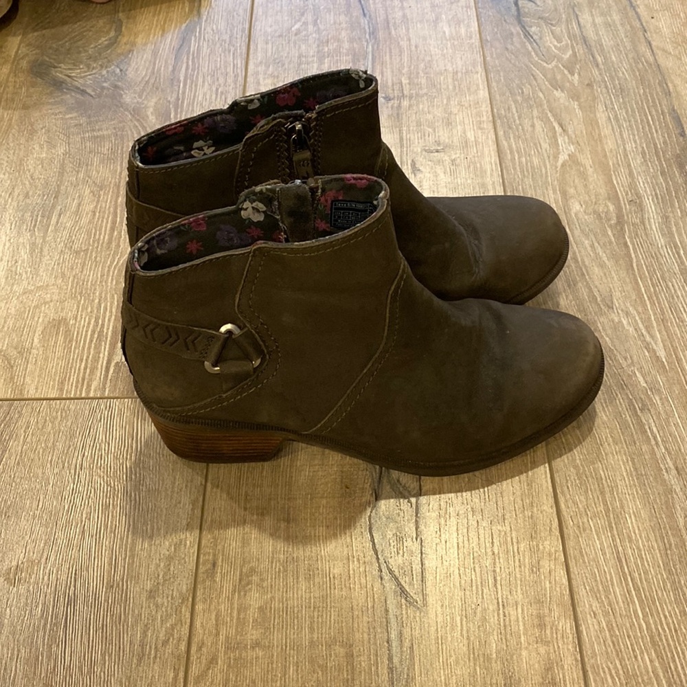 Teva Olive Booties